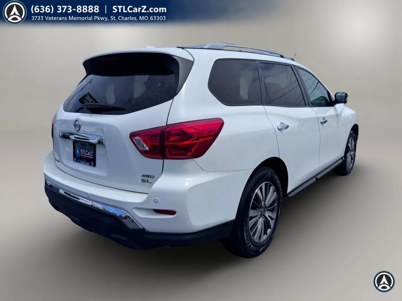 Used 2020 Nissan Pathfinder SL AWD/4WD image 3