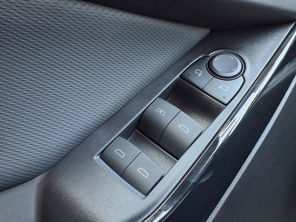 Used 2025 Chevrolet Equinox LT image 18
