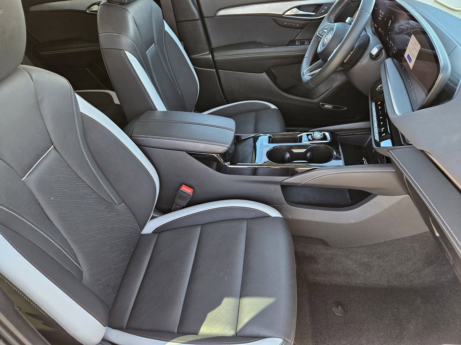 Used 2025 Buick Envision Sport Touring AWD/4WD image 20