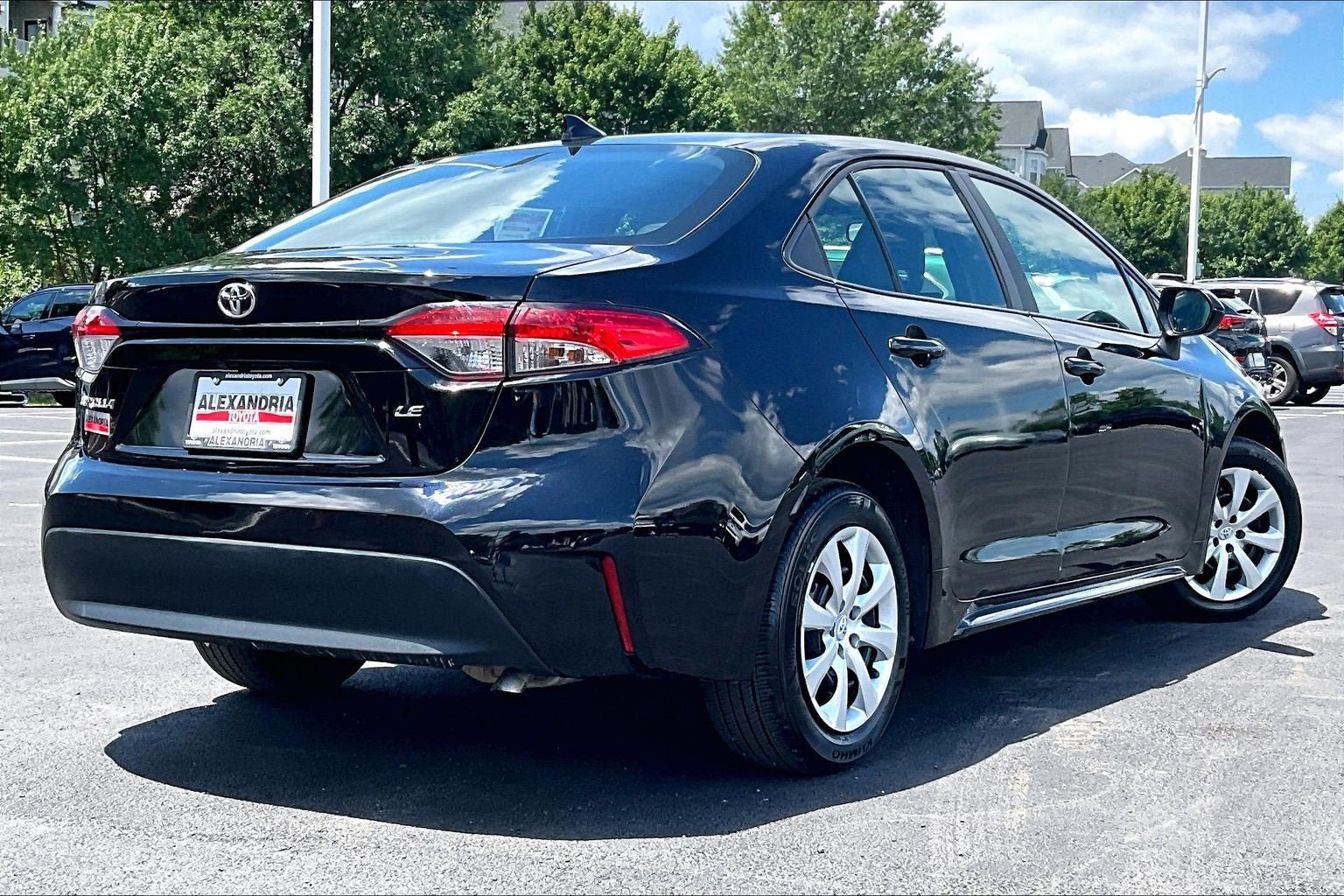 Used 2024 Toyota Corolla LE FWD image 12