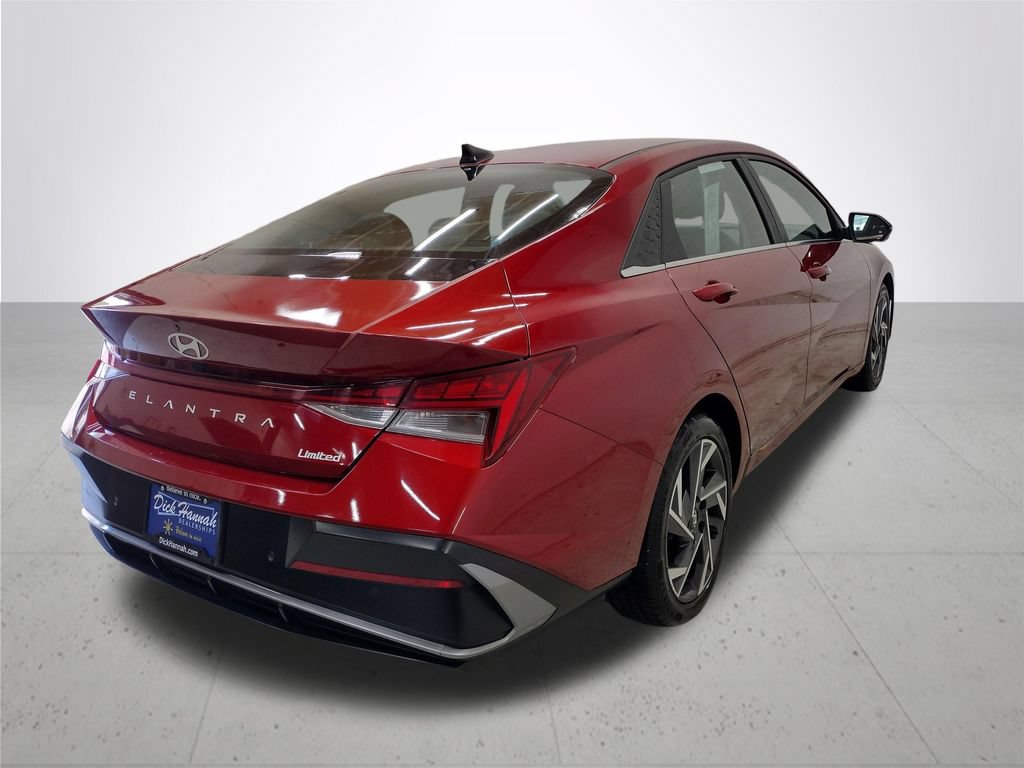 Certified 2024 Hyundai Elantra Limited FWD image 15