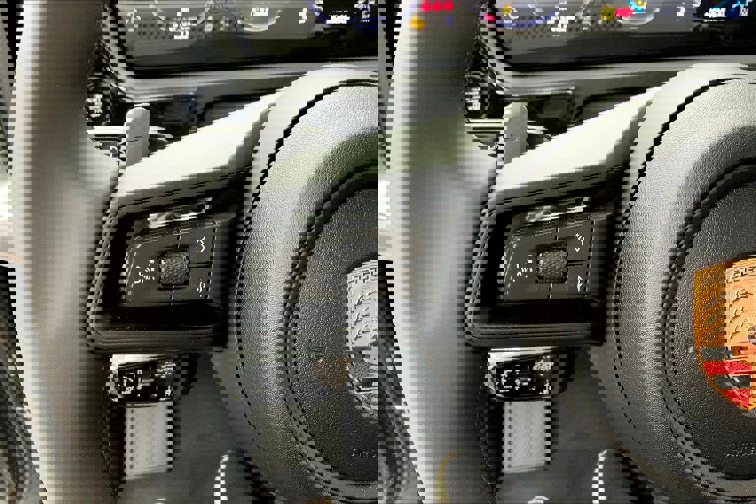 New 2025 Porsche Cayenne image 13