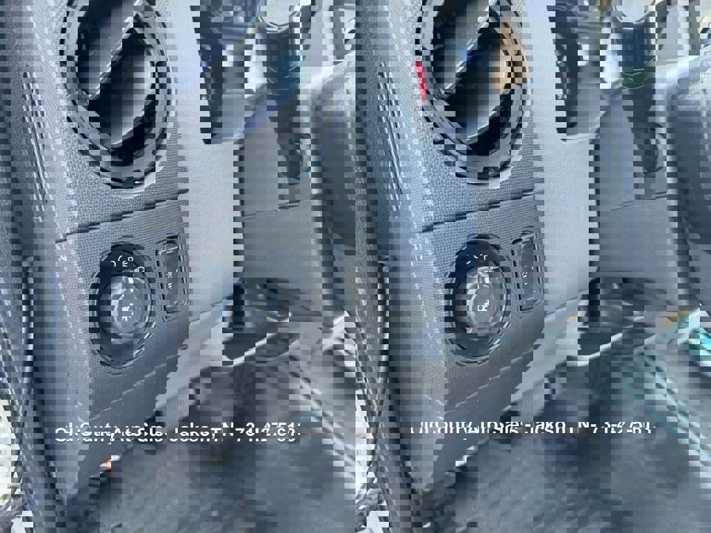 Used 2012 Ford F550 2WD Regular Cab Super Duty w/ Payload Upgrade Pkg image 27