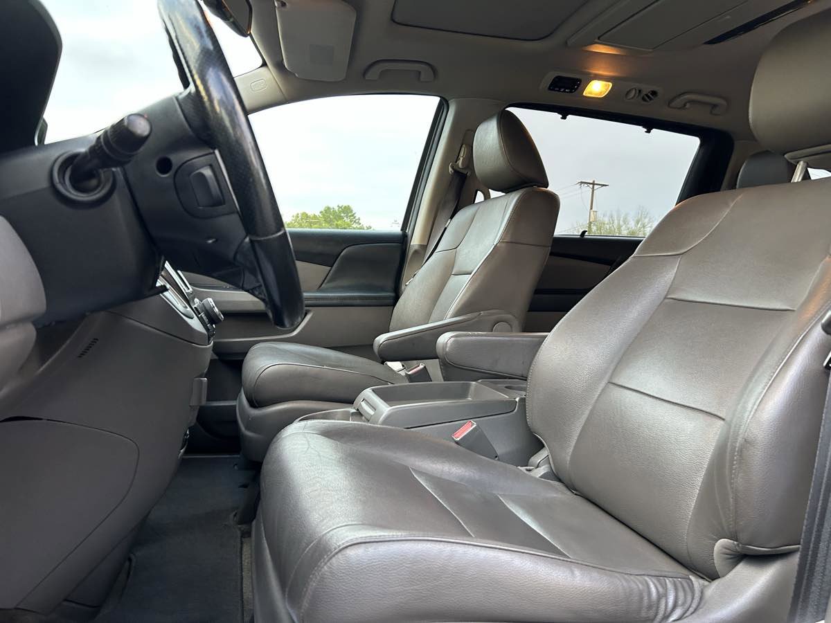 Used 2015 Honda Odyssey Touring image 16