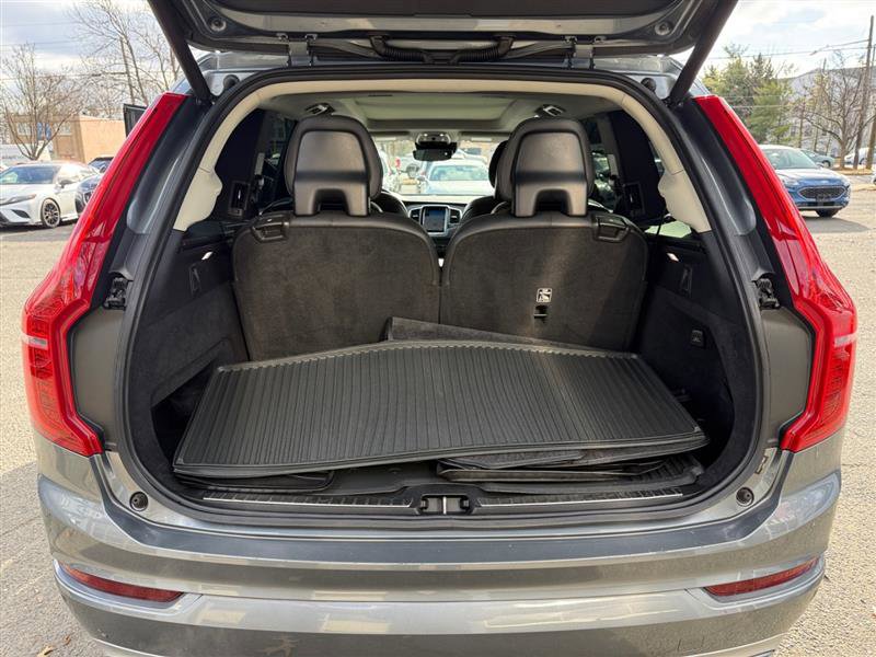 Used 2020 Volvo XC90 T6 Momentum w/ Protection Package image 18