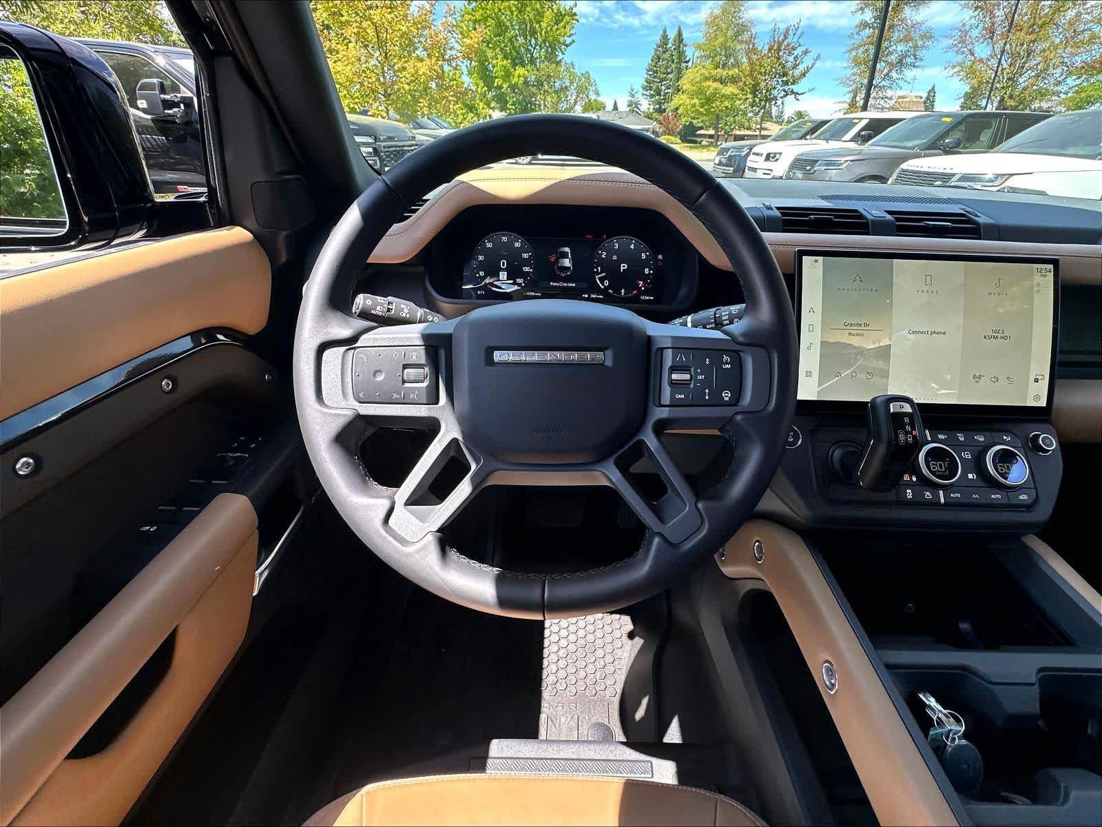 Used 2026 Land Rover Defender 110 X-Dynamic SE AWD/4WD image 5