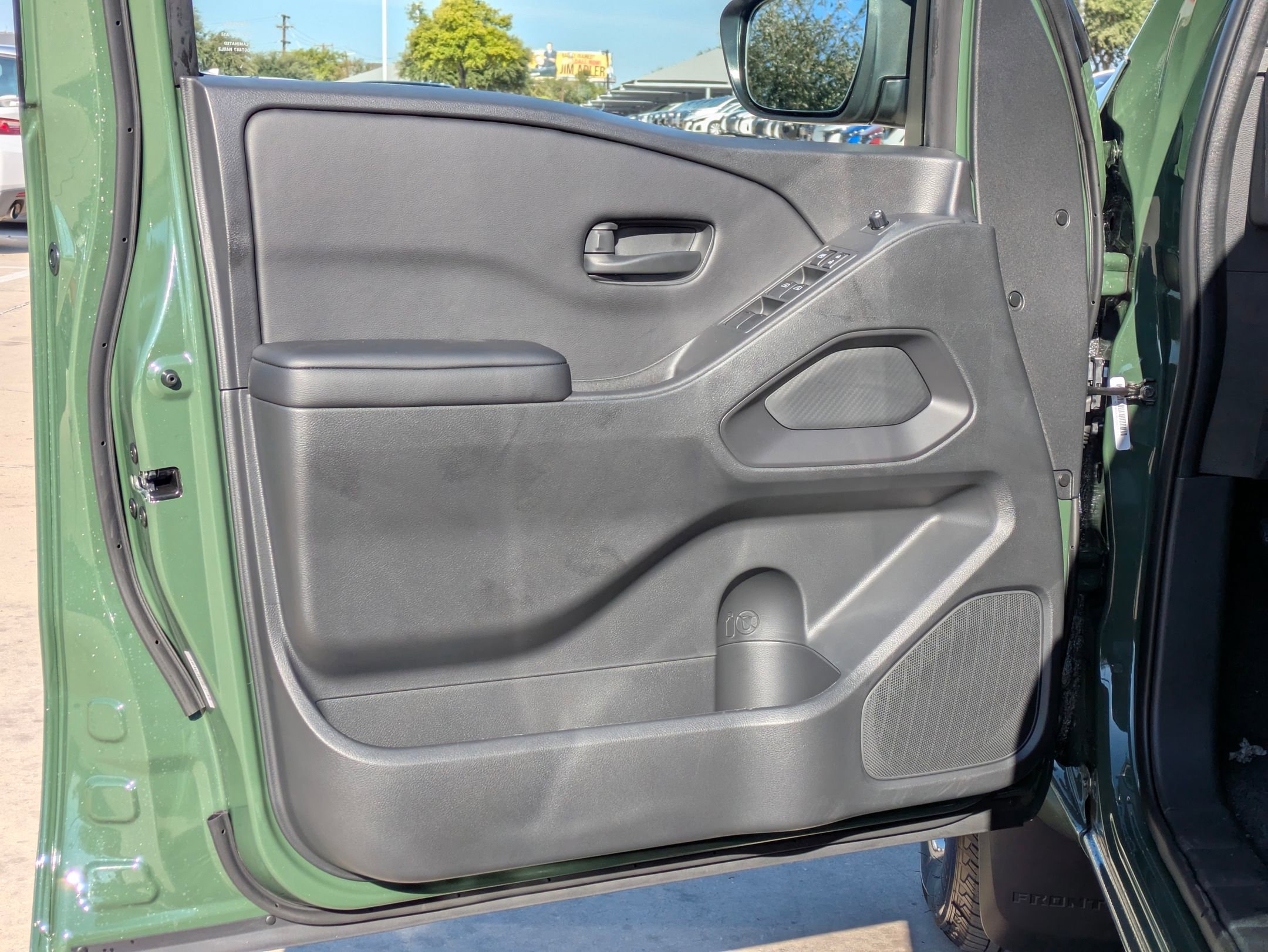 New 2026 Nissan Frontier SV image 11