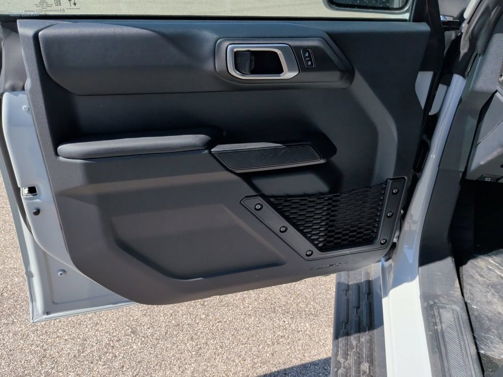 New 2026 Ford Bronco Outer Banks AWD/4WD image 10