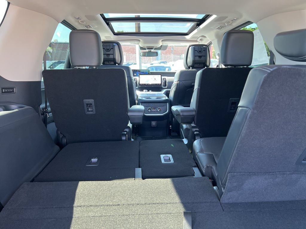 New 2026 Ford Expedition Max Platinum w/ Driver's Package AWD/4WD image 21