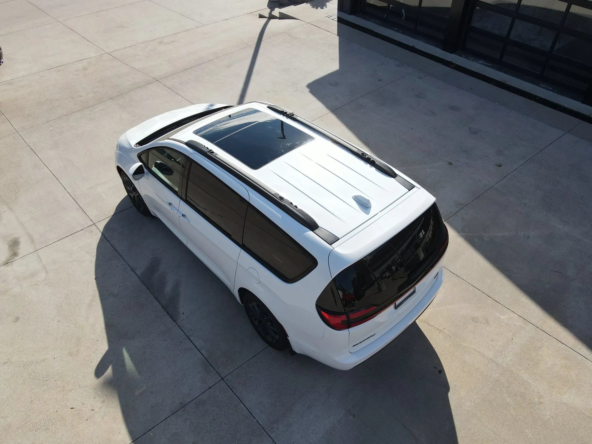 Used 2022 Chrysler Pacifica Touring-L w/ Uconnect Theater Family Group AWD/4WD image 59