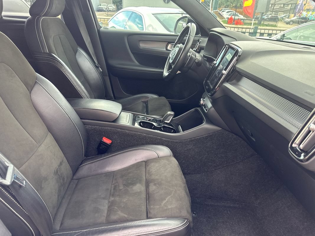 Used 2019 Volvo XC40 T5 R-Design AWD/4WD image 34