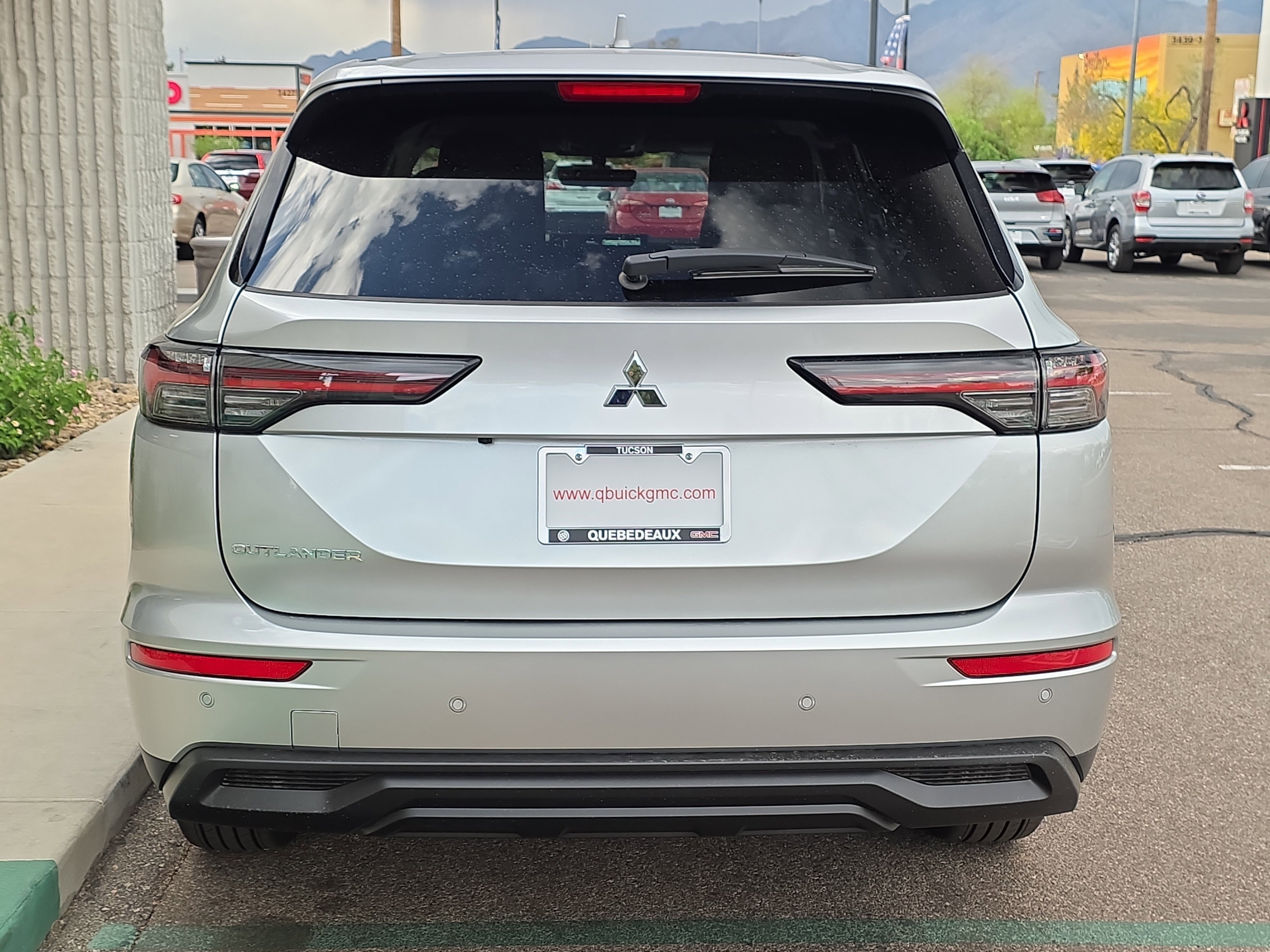 New 2026 Mitsubishi Outlander ES FWD image 6
