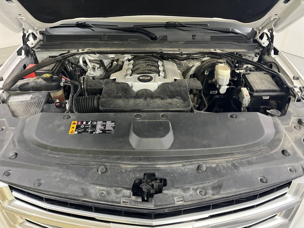 Used 2017 Cadillac Escalade Platinum image 9
