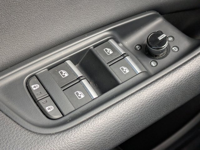 Used 2020 Audi Q8 Premium Plus w/ Premium Plus Package image 20