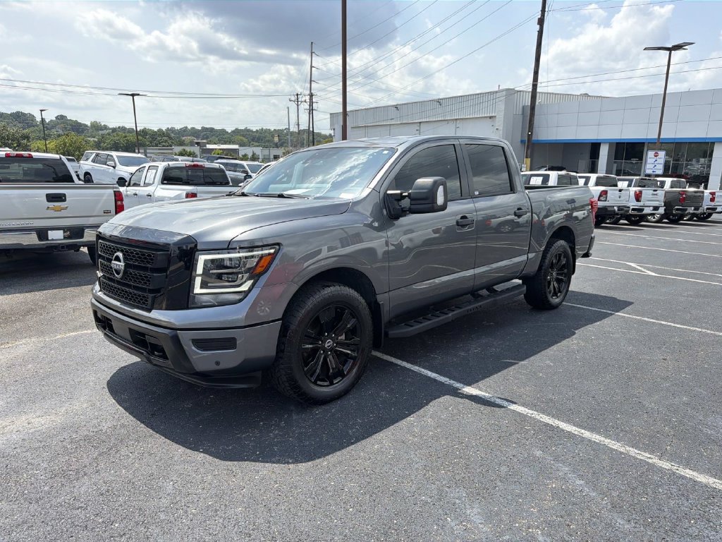 Used 2023 Nissan Titan SV w/ SV Convenience Package AWD/4WD image 7