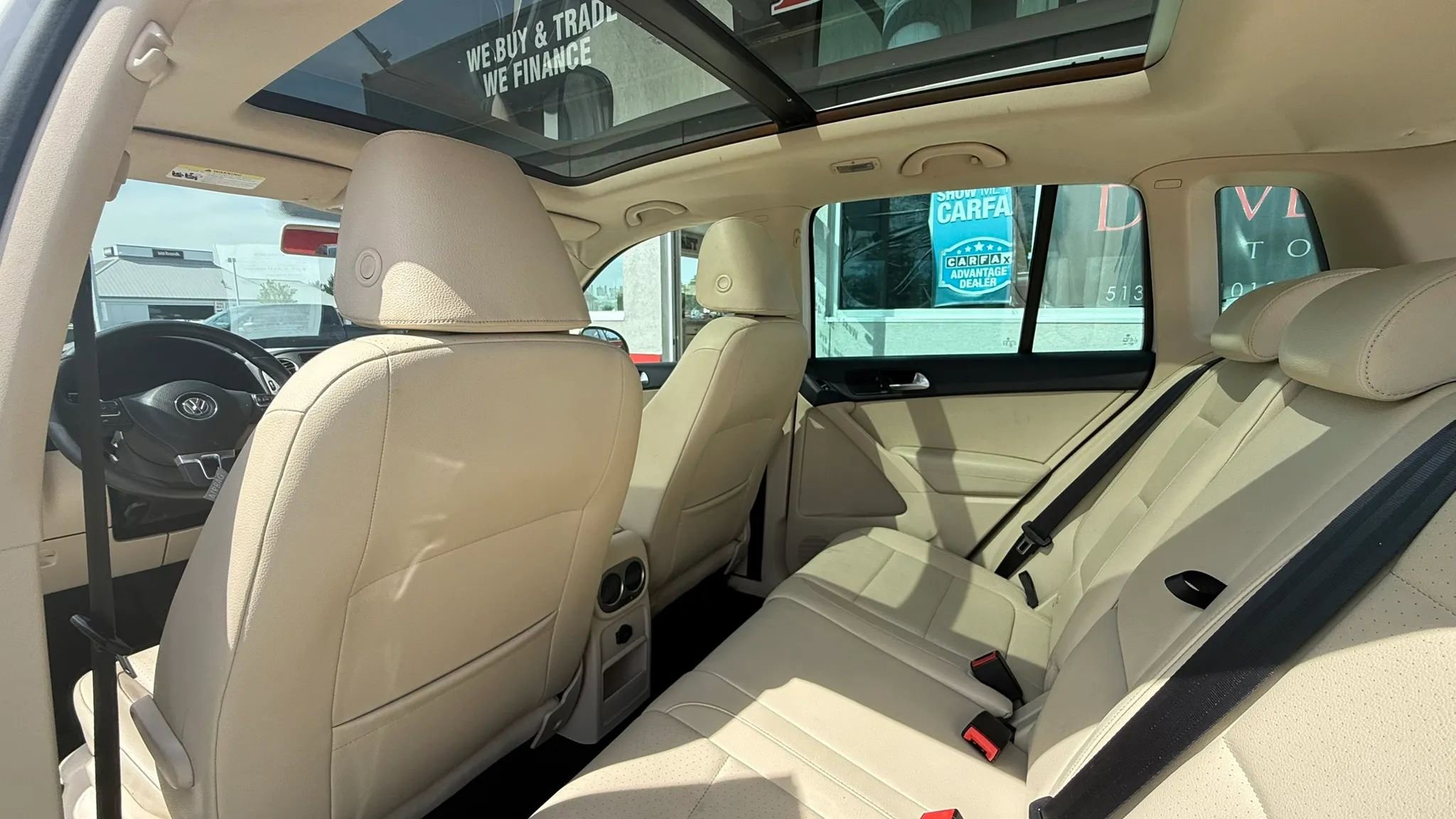 Used 2011 Volkswagen Tiguan S image 11