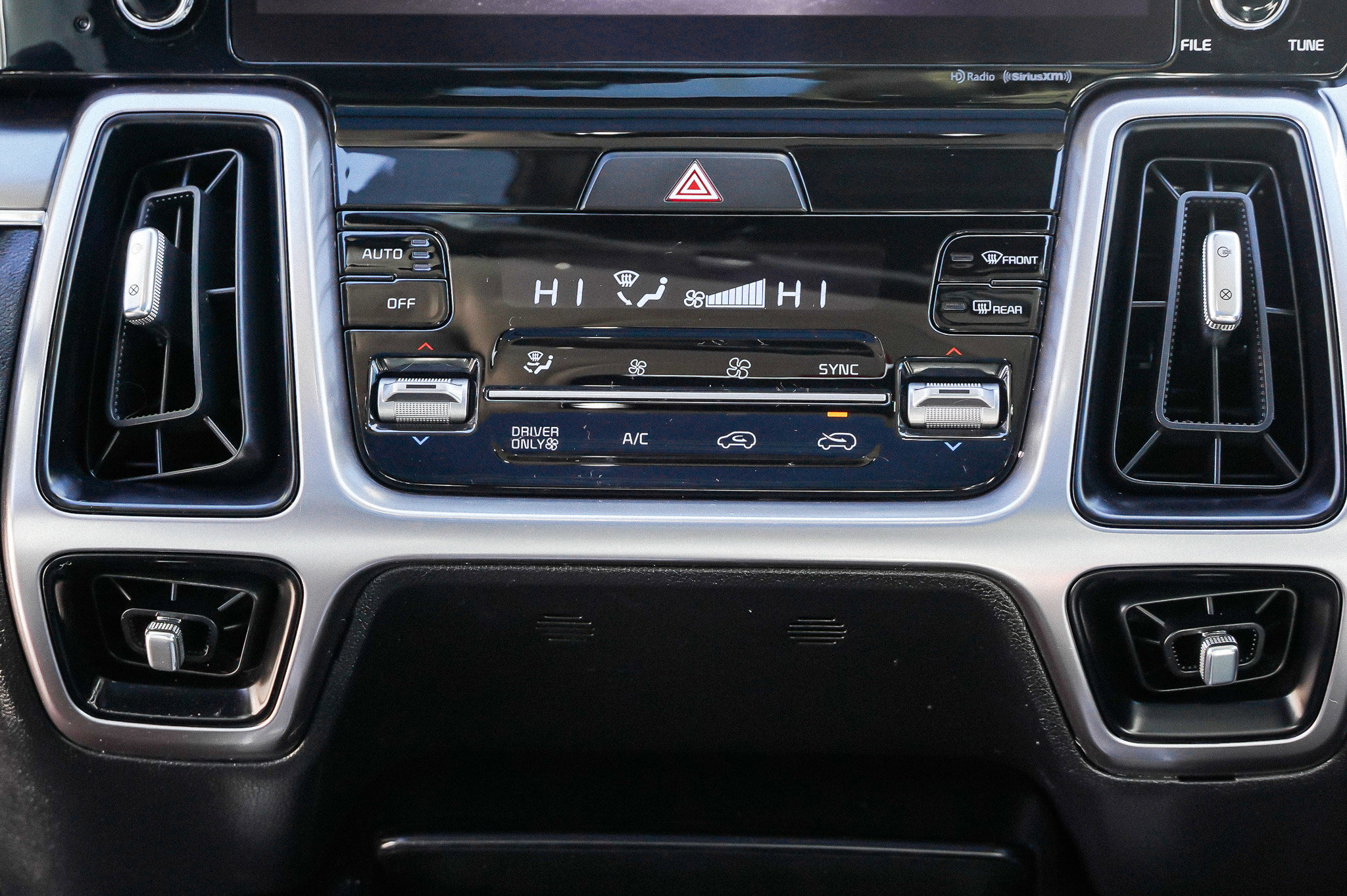 Used 2022 Kia Sorento EX w/ Panoramic Sunroof Package image 37