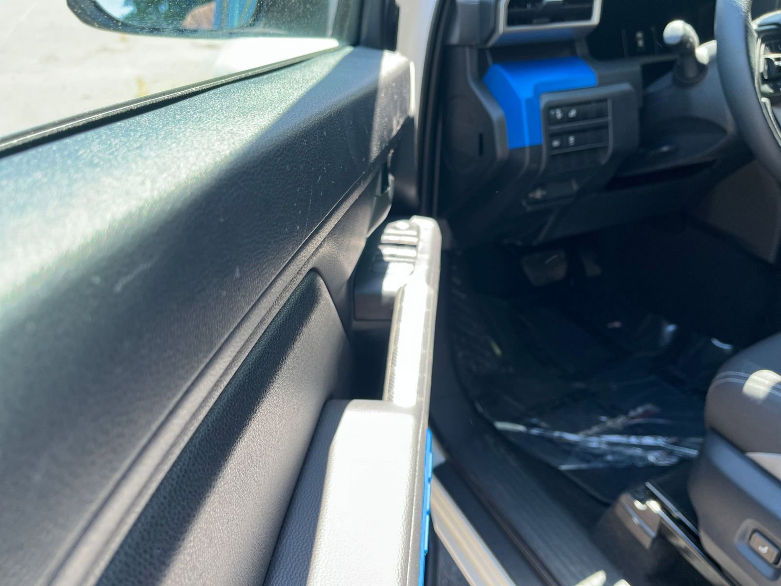 Used 2025 Toyota Tacoma TRD Off-Road AWD/4WD image 18