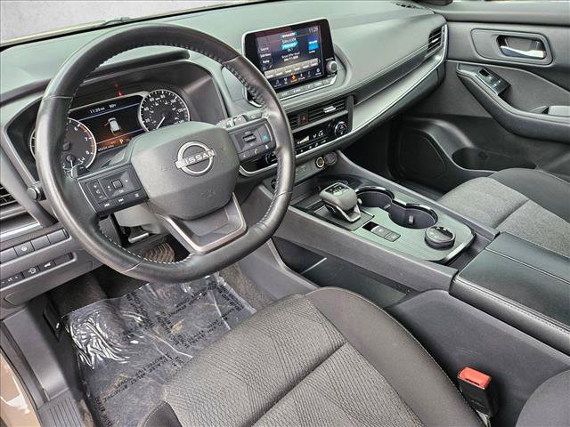 Used 2025 Nissan Rogue SV AWD/4WD image 12