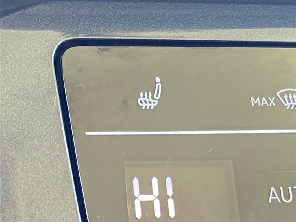 Certified 2023 Volkswagen Tiguan SE image 15