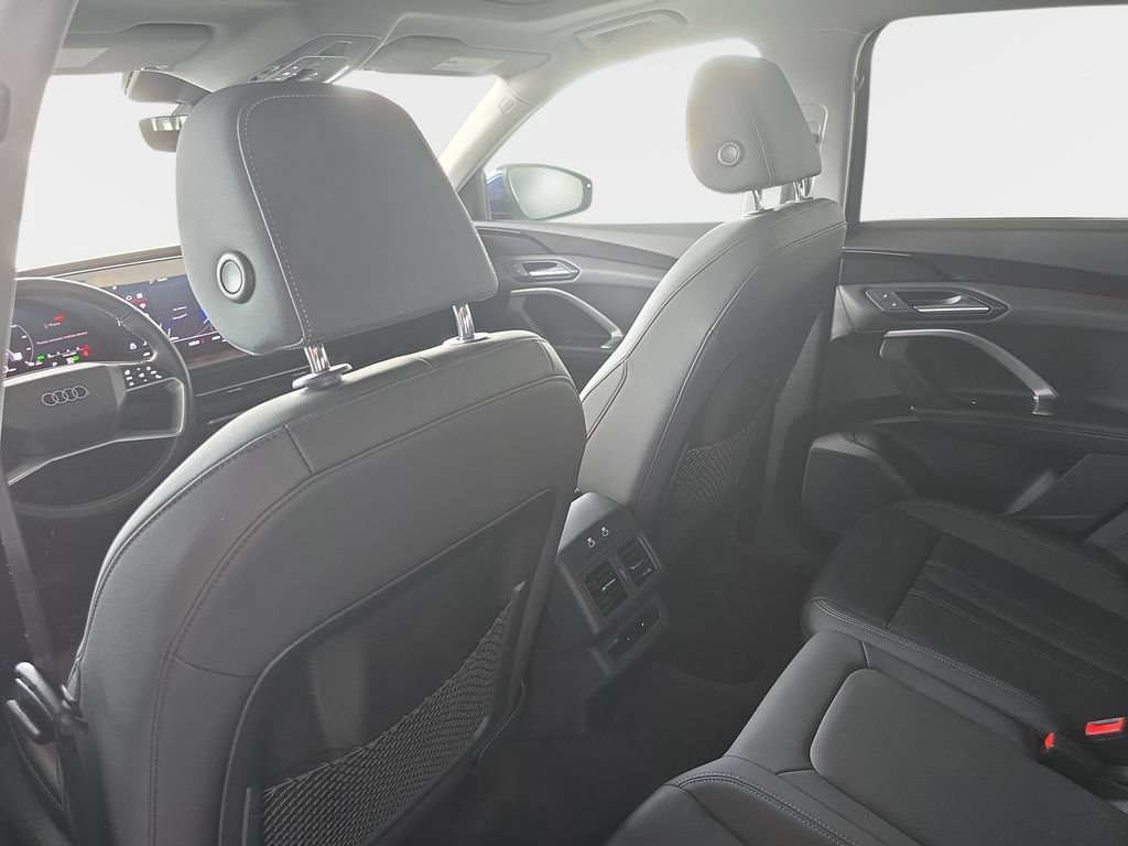 Certified 2025 Audi Q5 Premium w/ Convenience Package AWD/4WD image 9