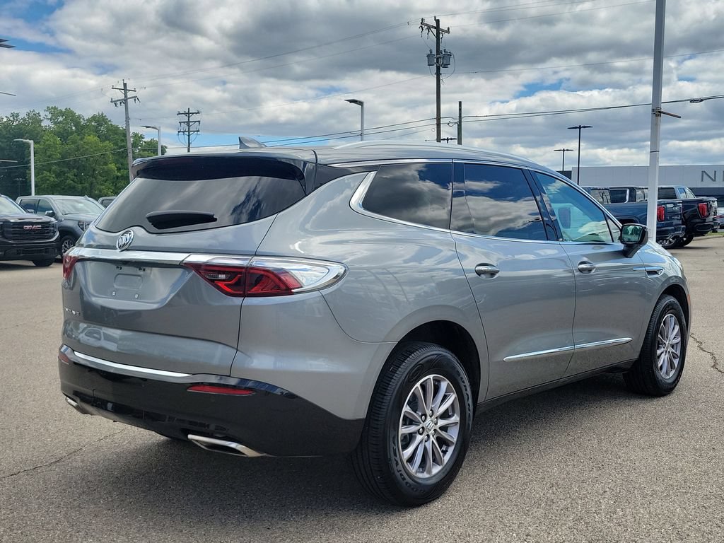 Used 2023 Buick Enclave Essence FWD image 4