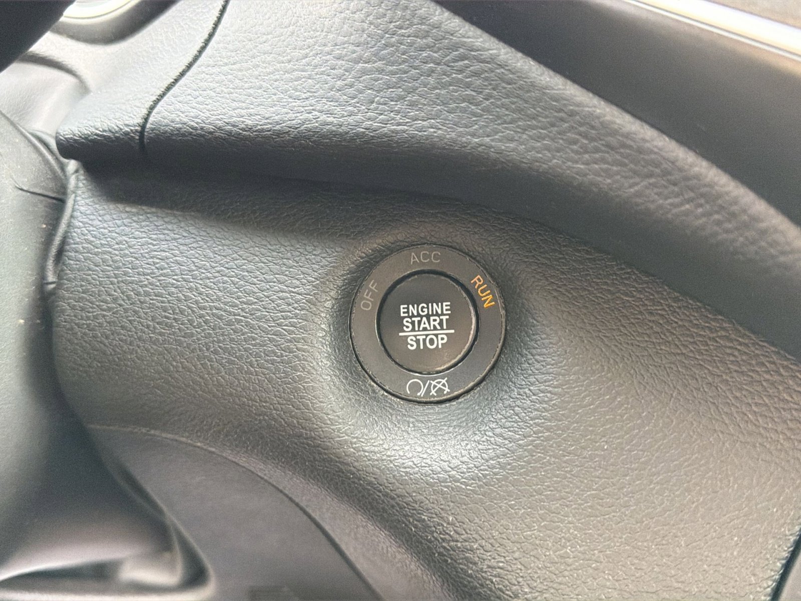 Used 2021 Jeep Cherokee Trailhawk w/ Comfort/Convenience Group image 24