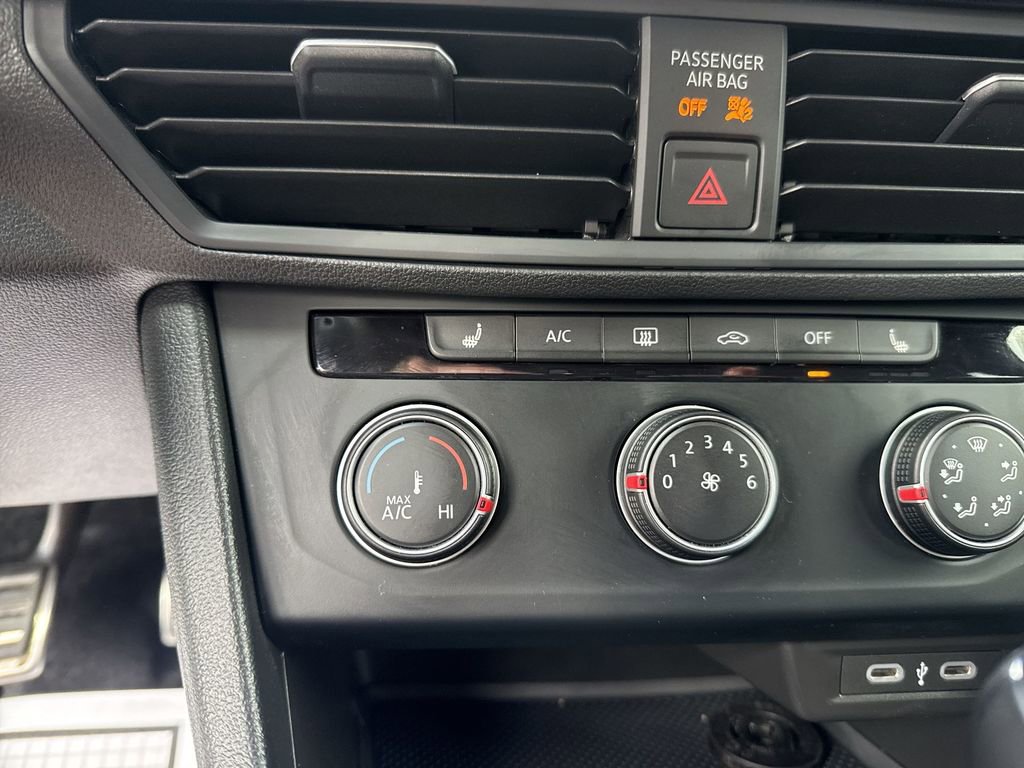 Used 2024 Volkswagen Jetta Sport image 28