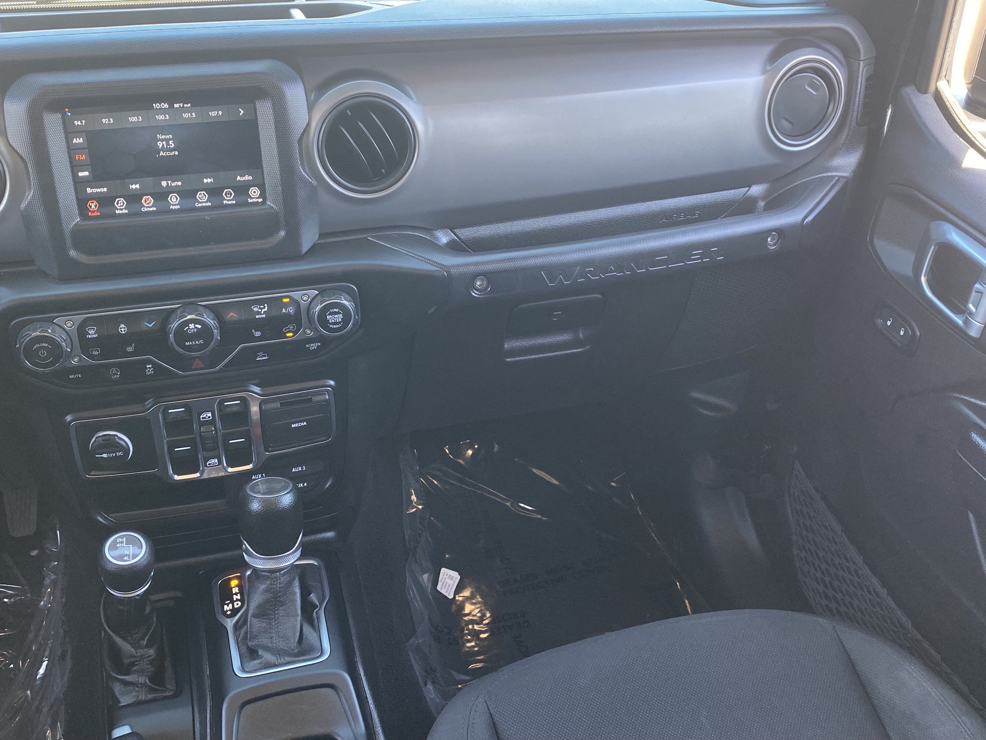 Used 2022 Jeep Wrangler Unlimited Sport AWD/4WD image 13
