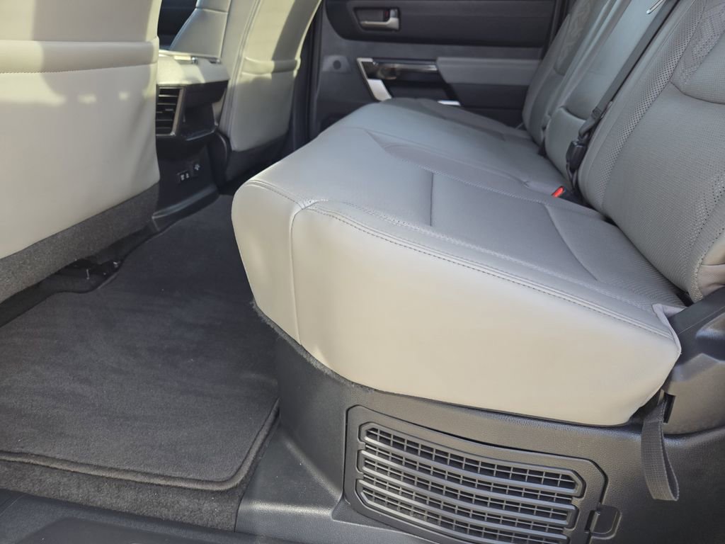 Used 2024 Toyota Tundra Limited image 32