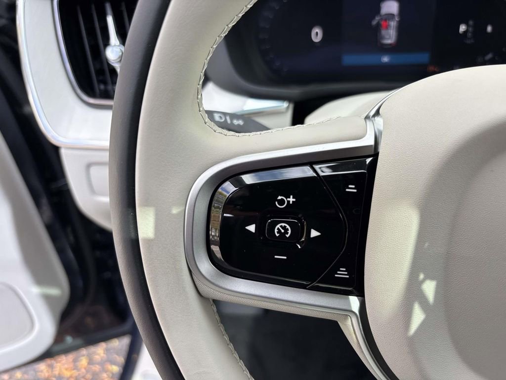 New 2026 Volvo XC60 B5 Ultra w/ Protection Package Premier image 17