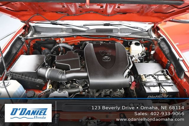 Used 2016 Toyota Tacoma TRD Off-Road AWD/4WD image 45
