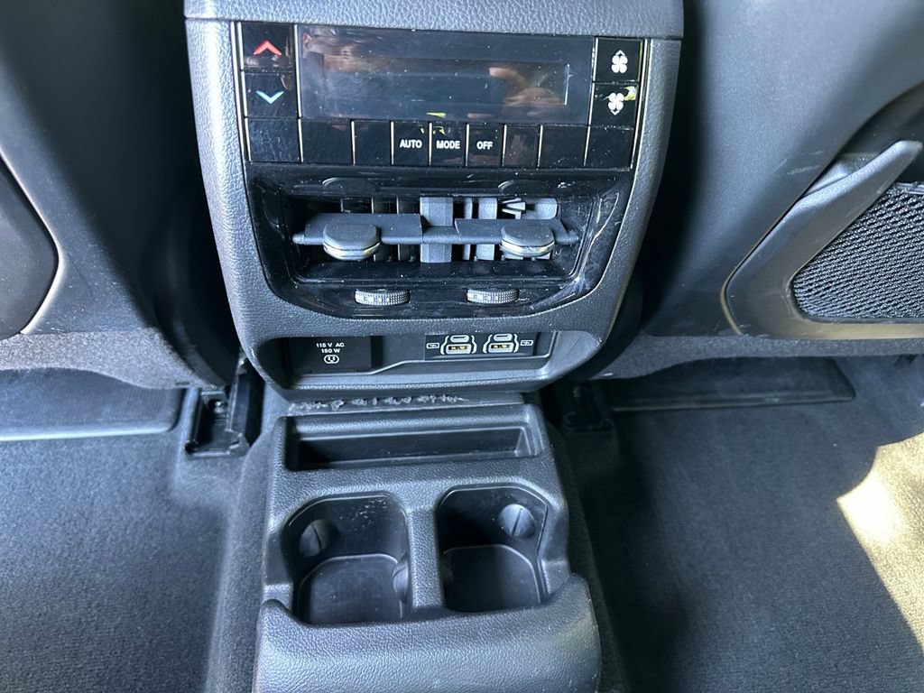 Used 2022 Jeep Grand Cherokee L Laredo AWD/4WD image 22