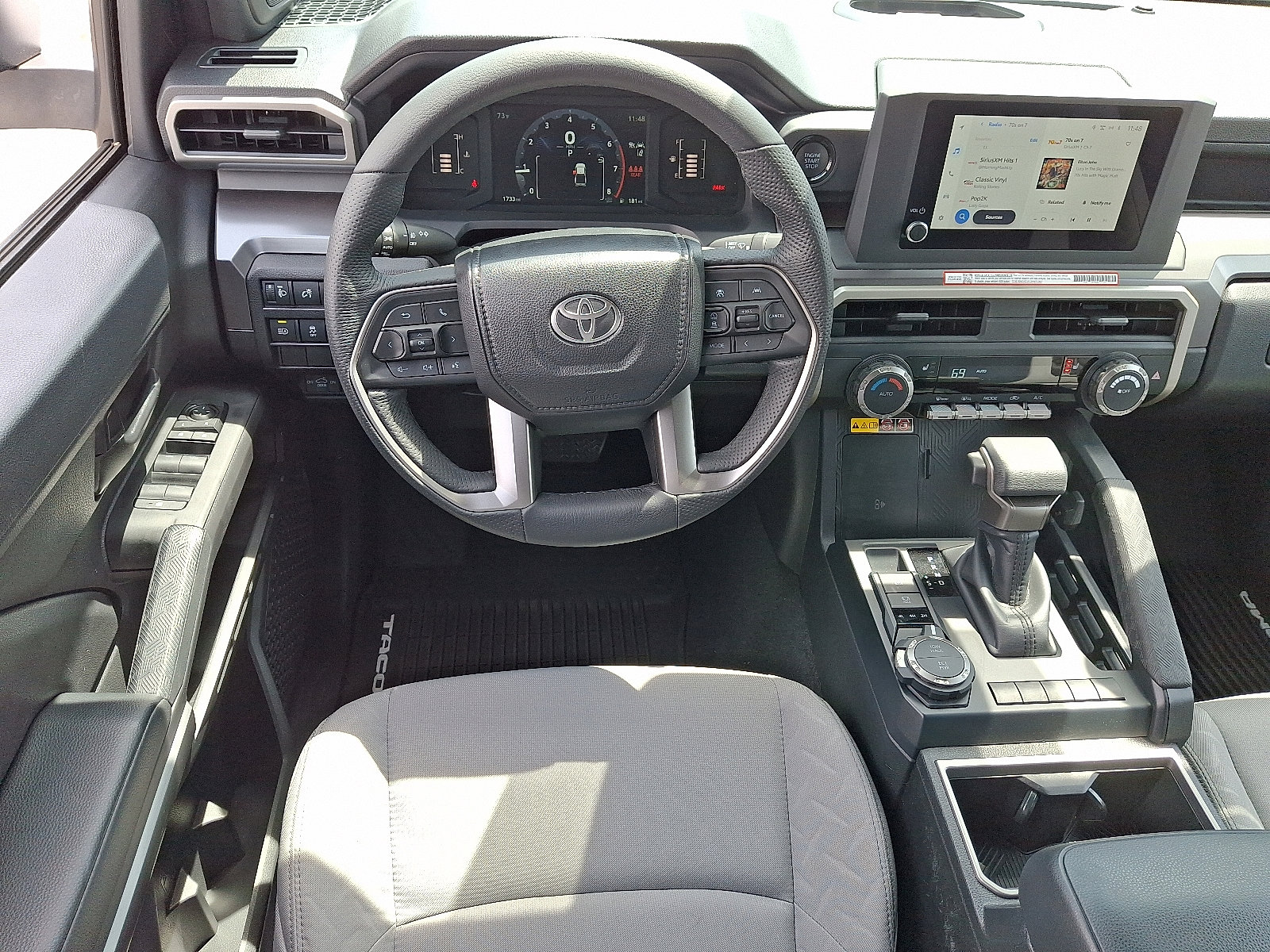 Used 2025 Toyota Tacoma SR5 w/ SR5 Upgrade Package AWD/4WD image 12