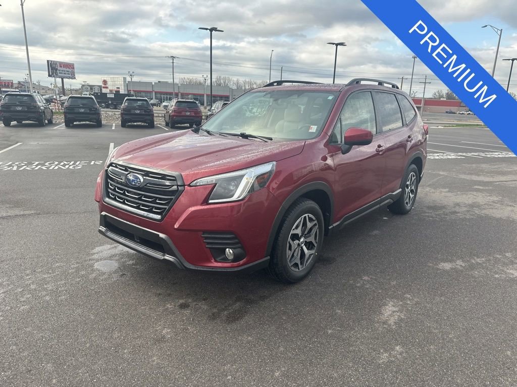 Used 2023 Subaru Forester Premium AWD/4WD image 3