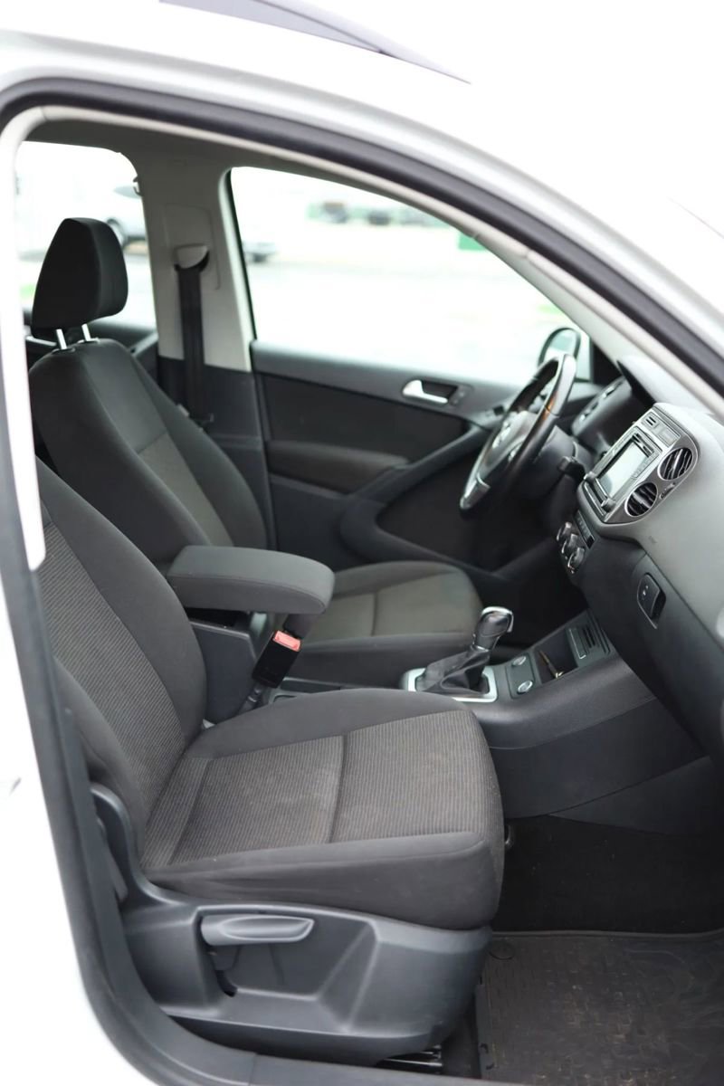 Used 2017 Volkswagen Tiguan S image 43