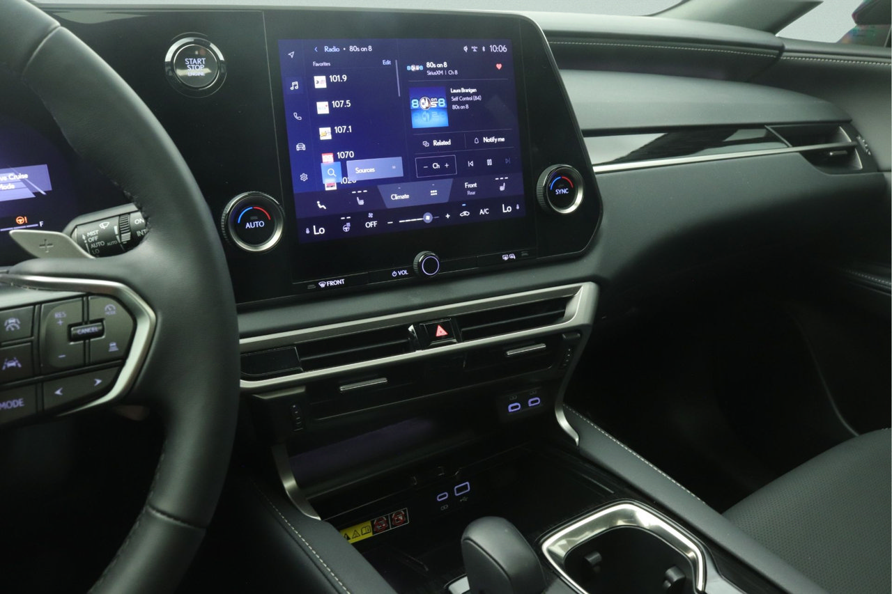 Used 2025 Lexus RX 350 FWD w/ Technology Package image 9