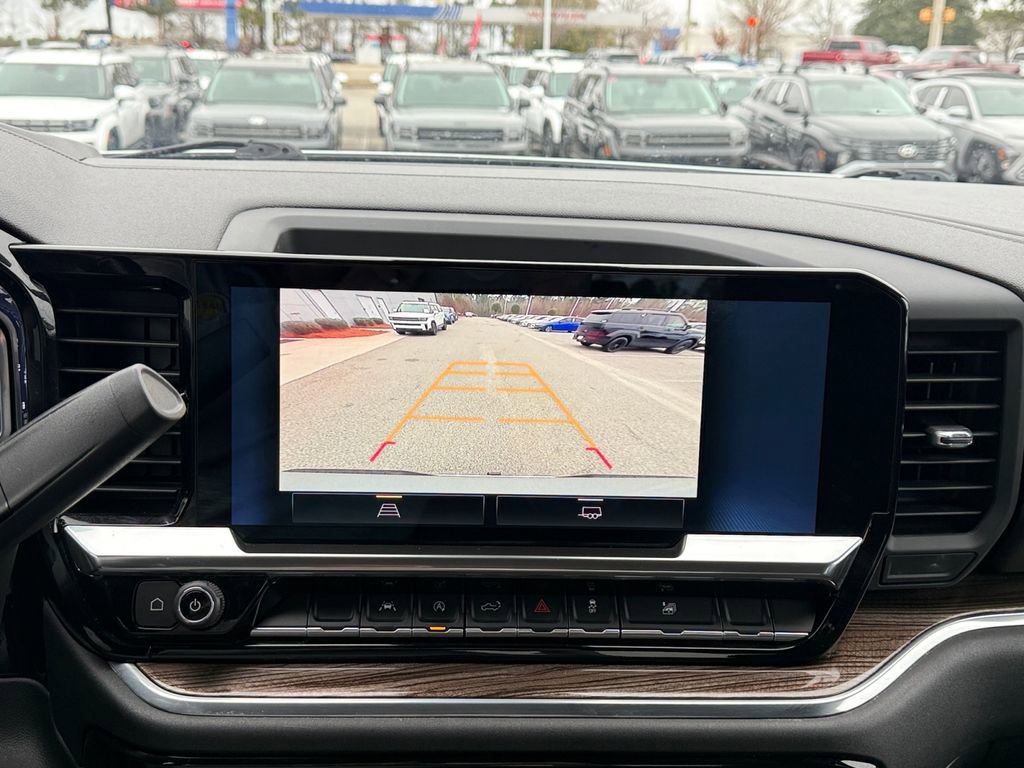 Used 2022 Chevrolet Silverado 1500 LT image 17