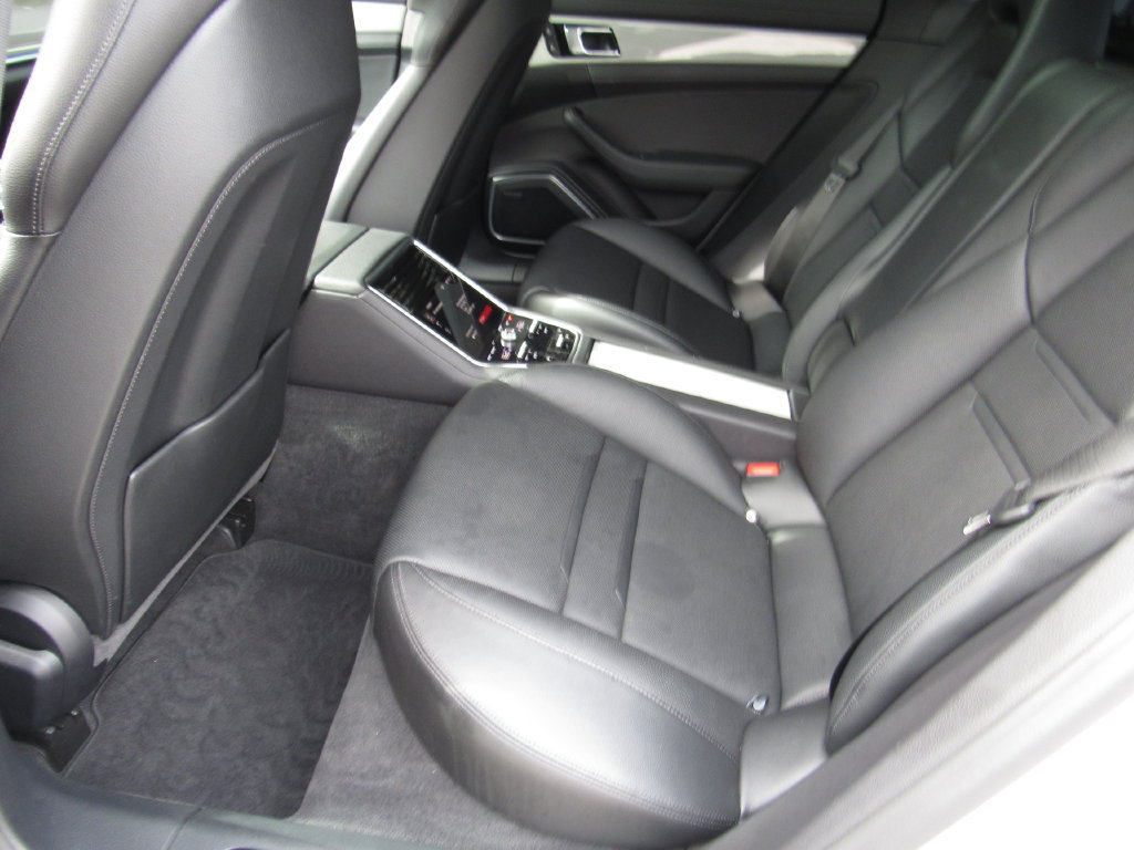 Used 2023 Porsche Panamera image 14
