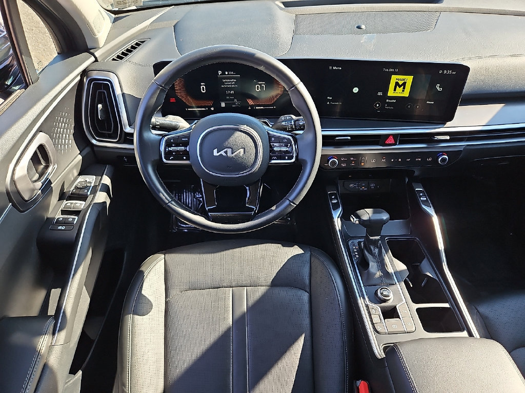 Certified 2024 Kia Sorento S FWD image 11