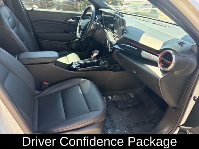 Used 2024 Chevrolet Trax RS w/ Sunroof Package FWD image 5