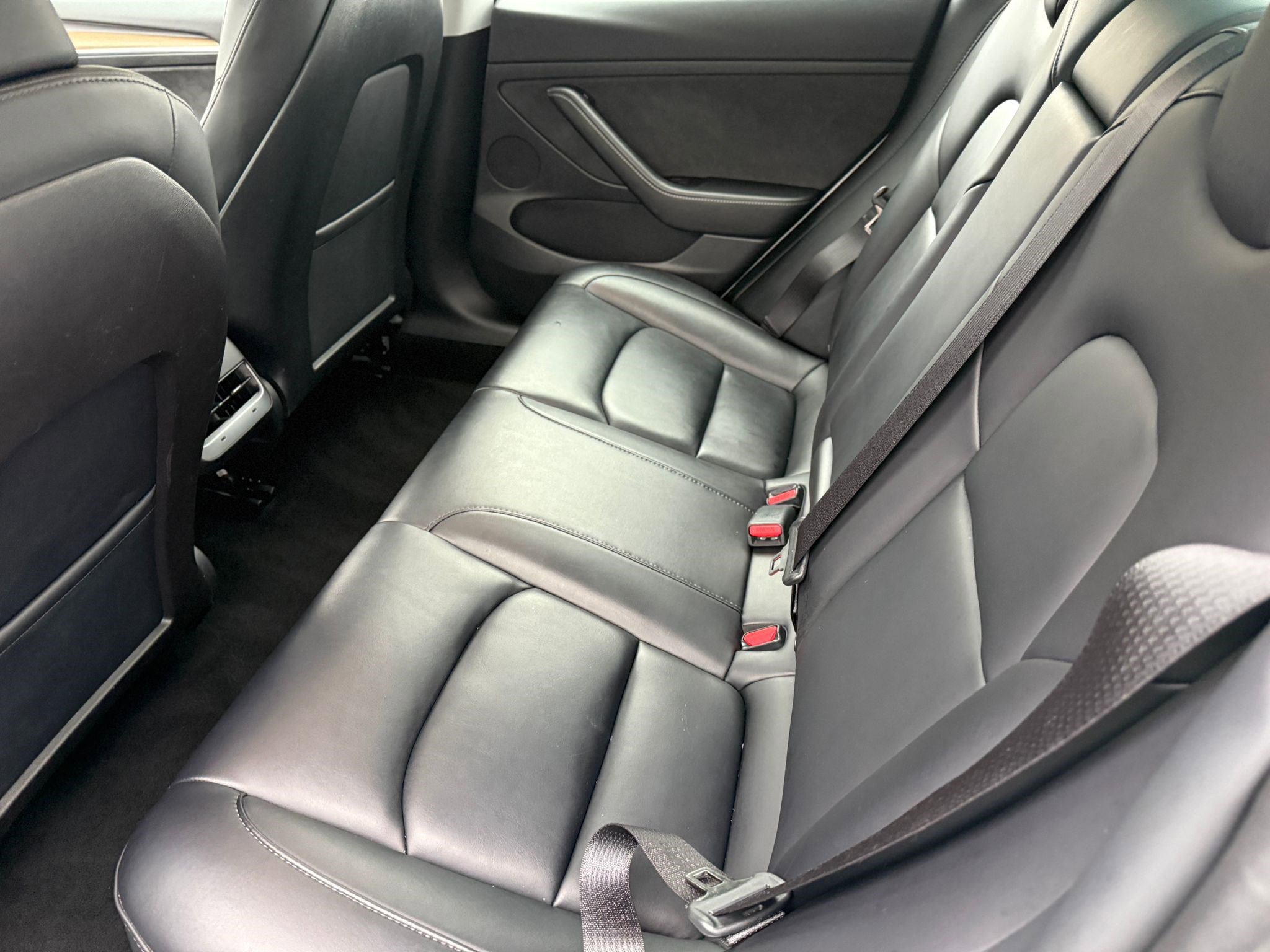 Used 2023 Tesla Model 3 Standard Range image 12