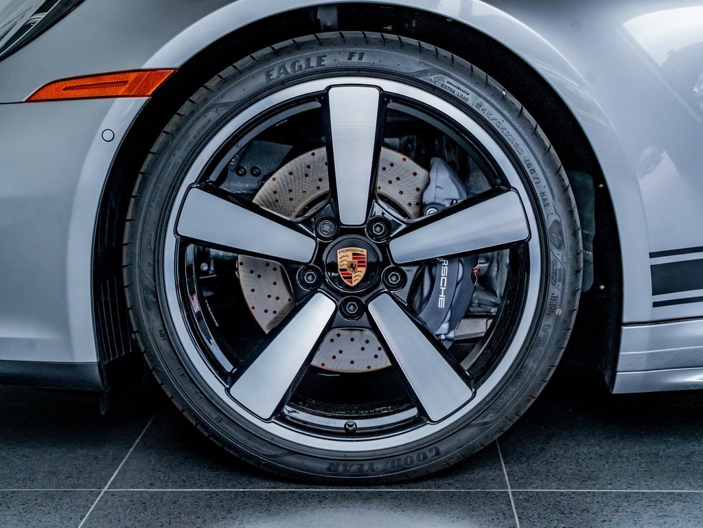 New 2025 Porsche 911 Carrera image 11