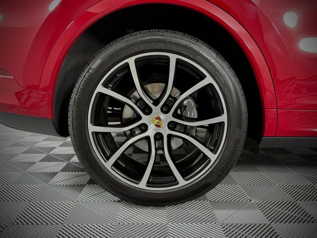 Certified 2023 Porsche Cayenne Coupe image 18