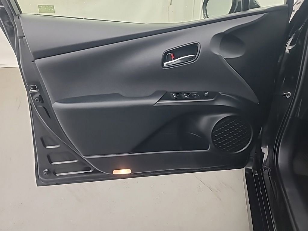 Used 2016 Toyota Prius Three w/ Advanced Technology Package FWD image 22