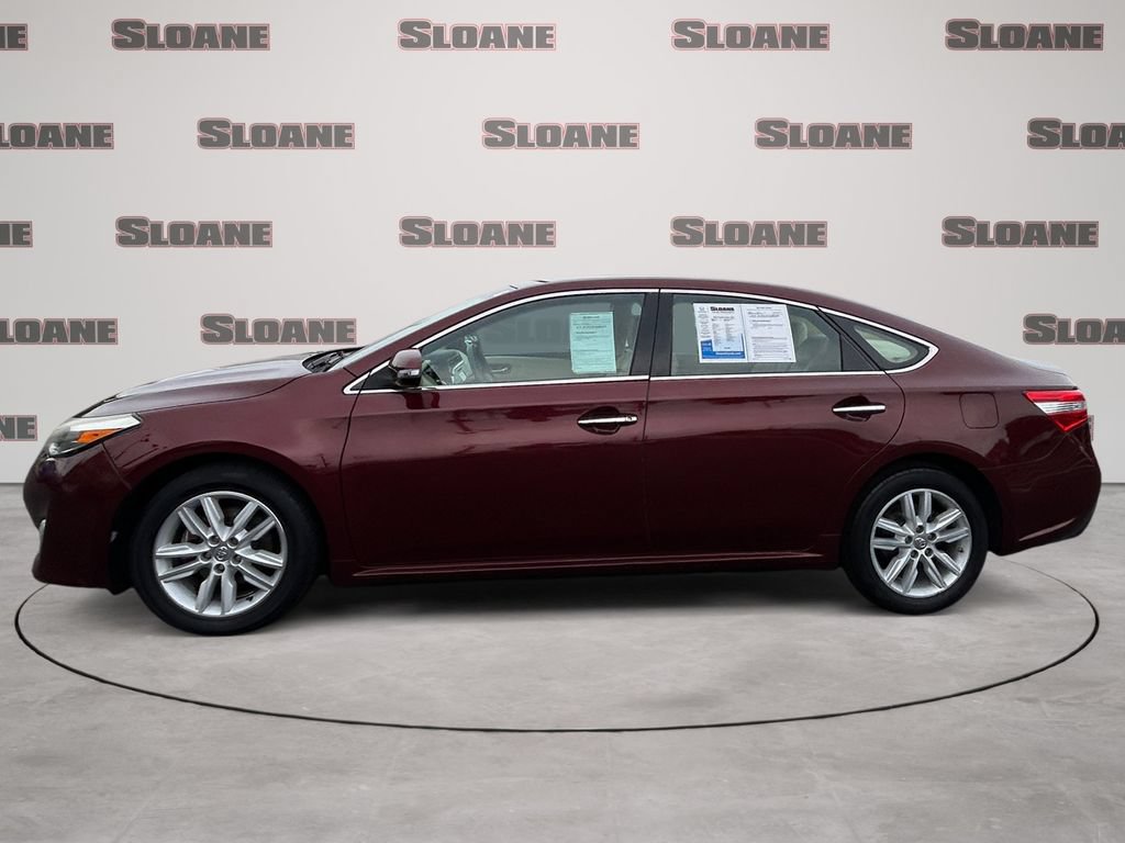 Used 2014 Toyota Avalon XLE FWD image 2