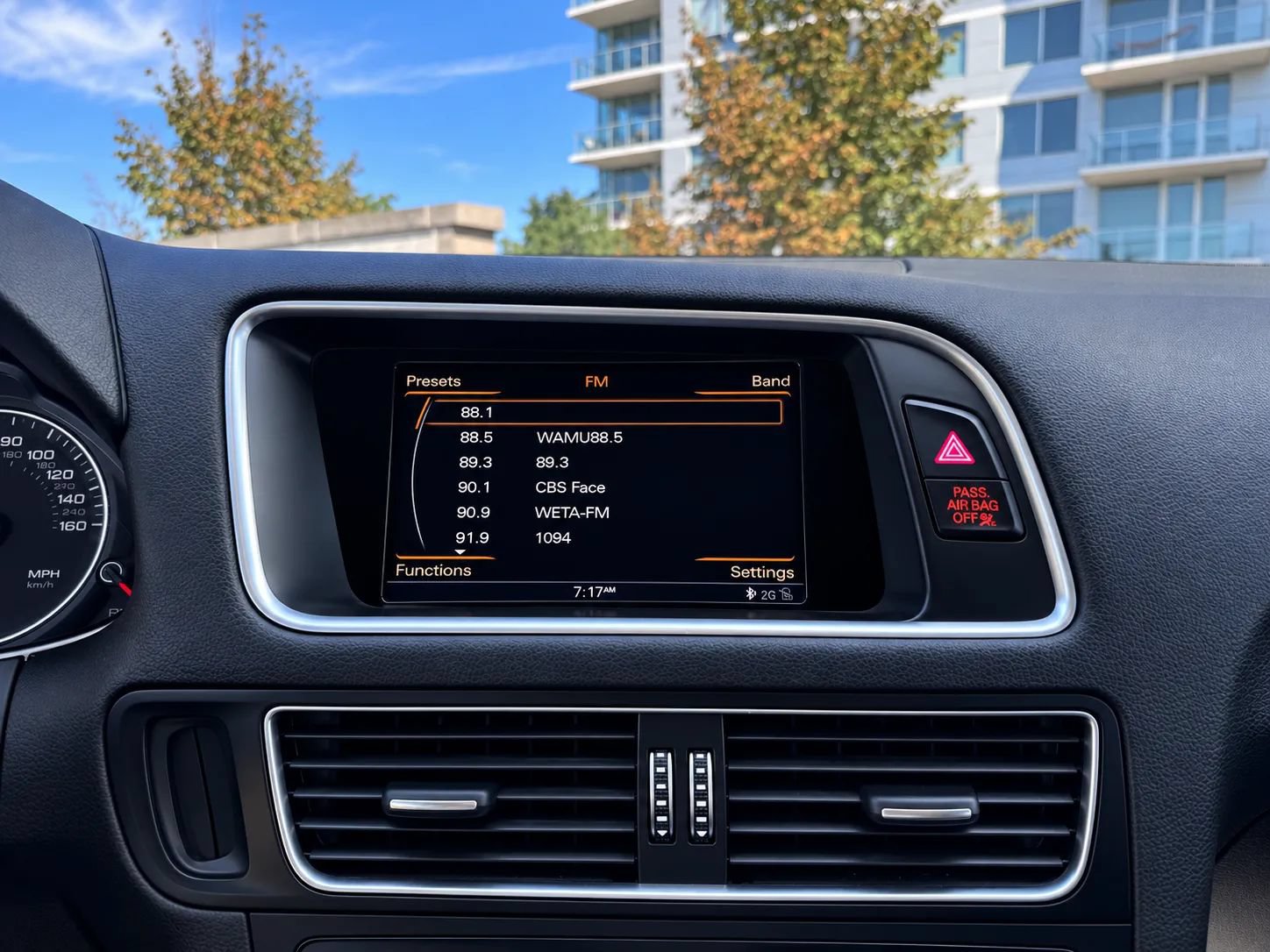 Used 2015 Audi Q5 2.0T Premium Plus w/ Technology Package AWD/4WD image 13