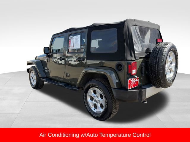 Used 2015 Jeep Wrangler Unlimited Sahara w/ Connectivity Group image 5