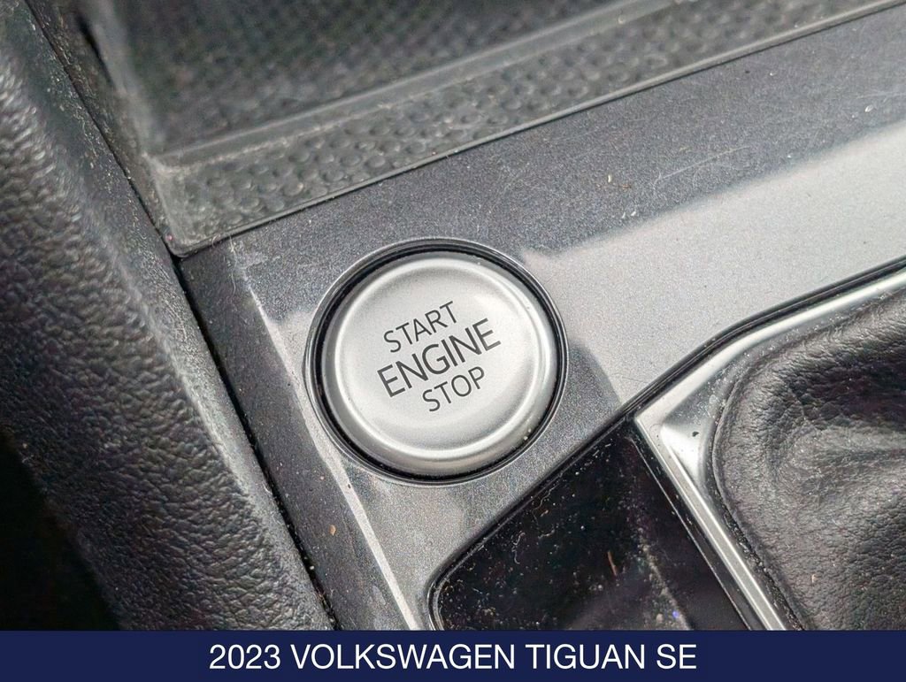 Used 2023 Volkswagen Tiguan SE image 28