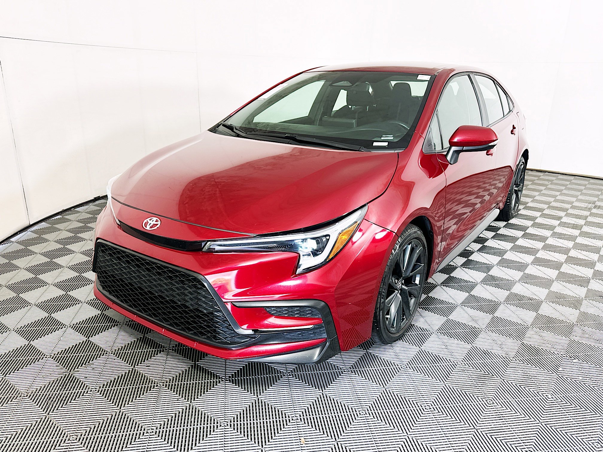 Used 2023 Toyota Corolla SE FWD image 7